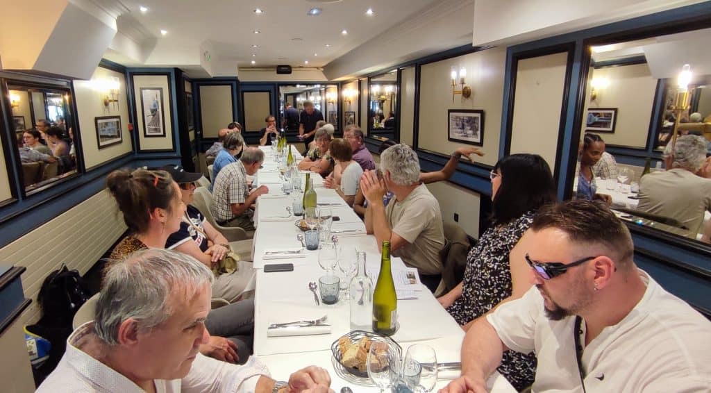 Photo de la table au restaurant La Loco de Nantes pour les 30 ans du CDTD Frère Francès